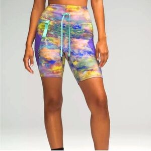 Lululemon Cargo SHR Hiking Short 8” Super High Rise Size 6